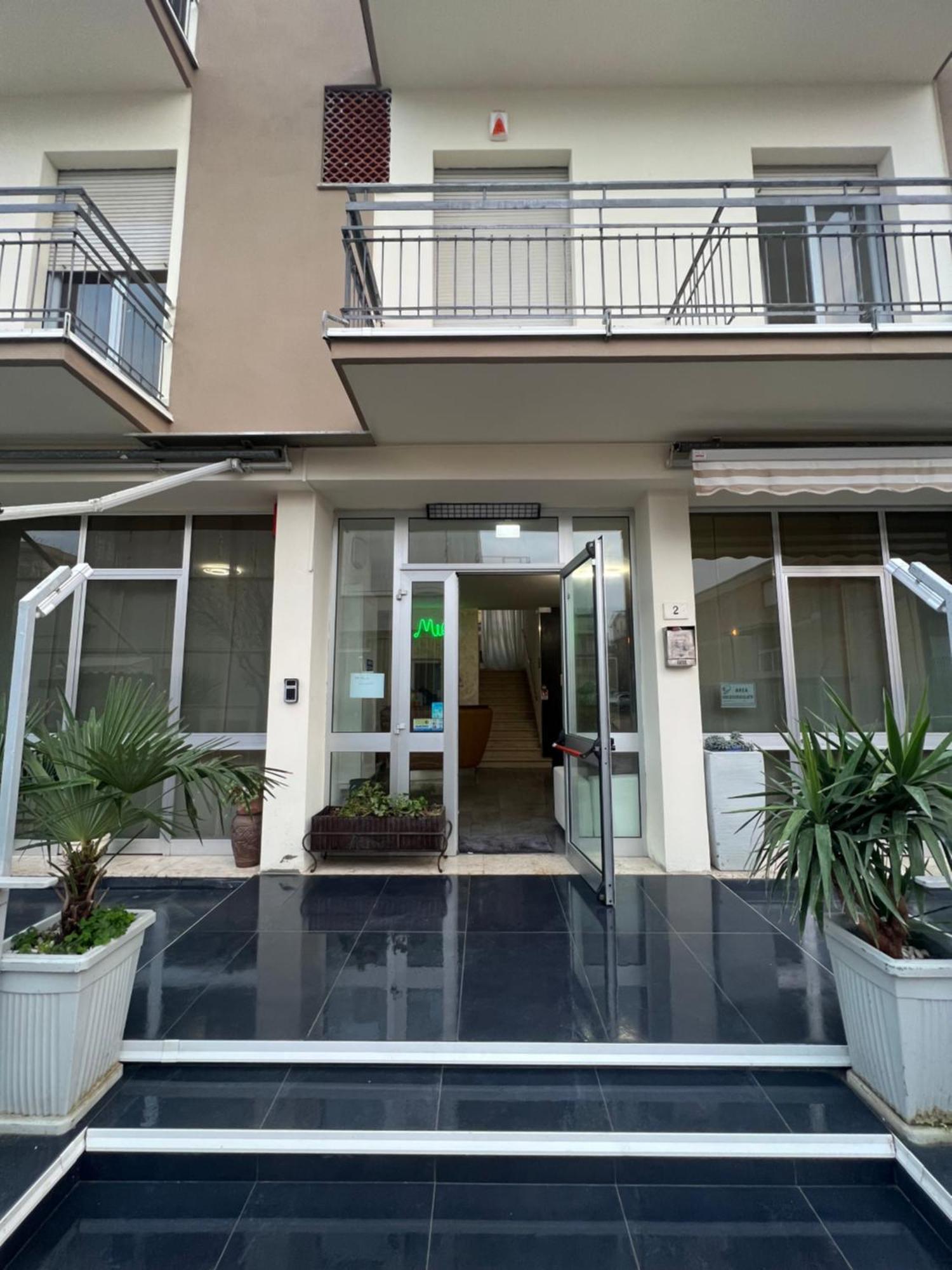 Hotel Miro Rimini Ngoại thất bức ảnh